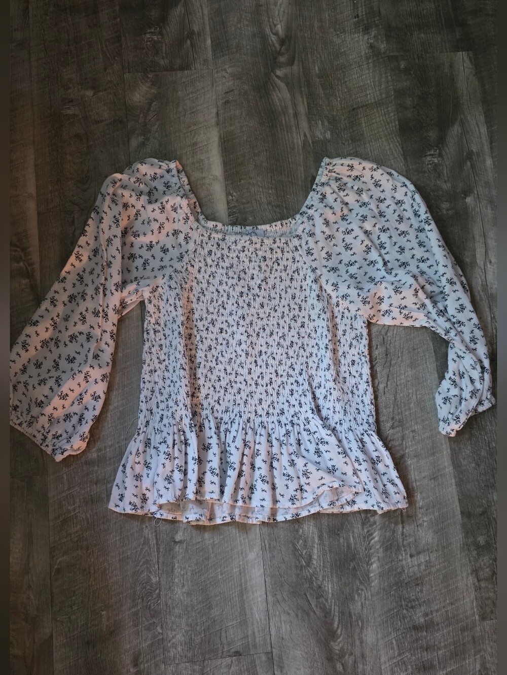 Polagram White Smocked Floral Peasant Blouse